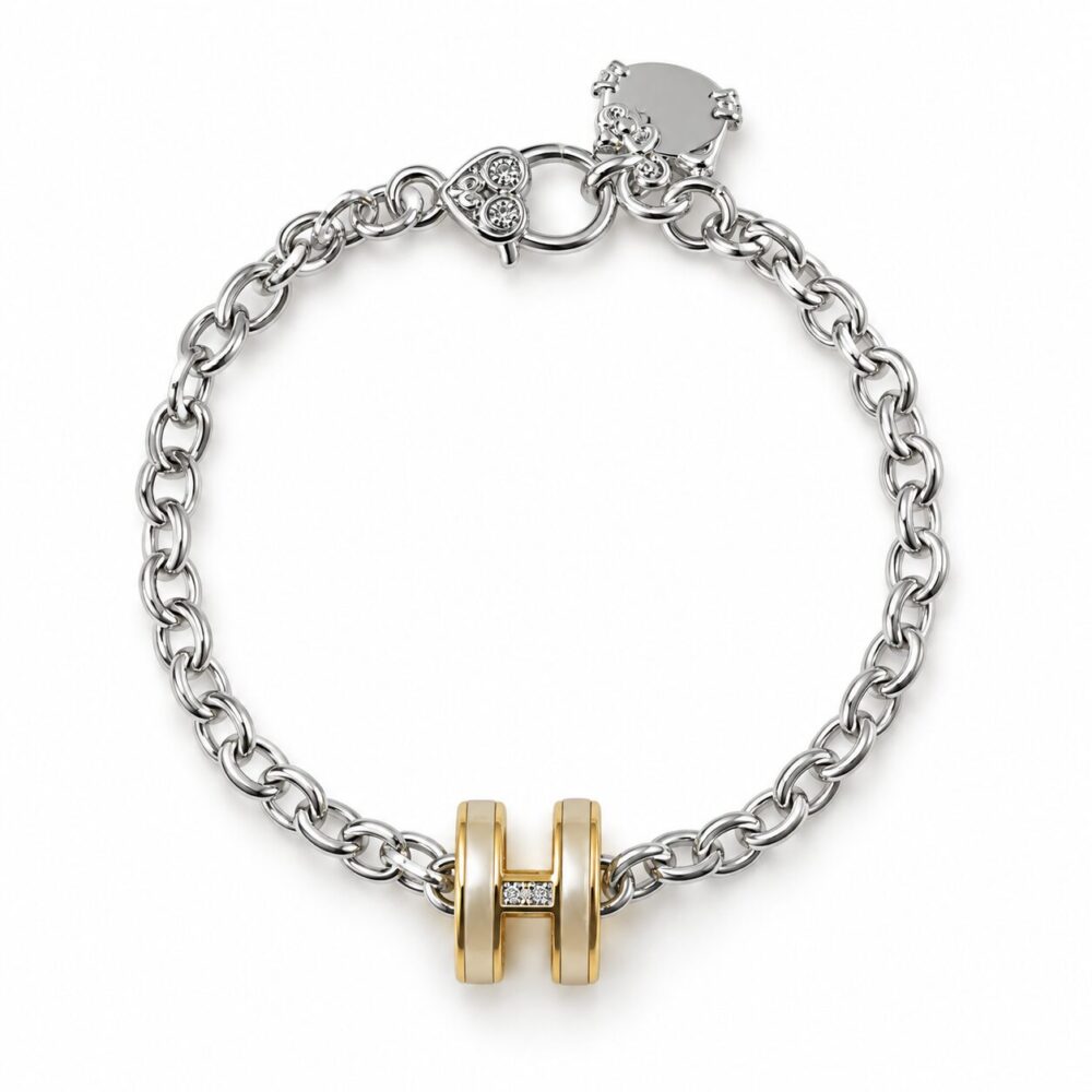 17 cm Two-Tone Silver and Gold Chain Bracelet with Heart Toggle Clasp